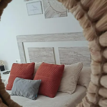 Deltafamily ¡ Barbacoa,piscina, Wifi Chromecast !! Apartment