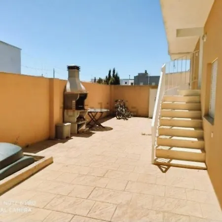 Deltafamily ¡ Barbacoa,piscina, Wifi Chromecast !! Apartment